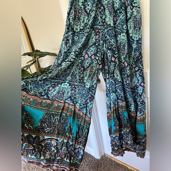 SOLD on FB MarketPlace : Free People Maribelle Navy Blue Print Jumpsuit - Picture 6 of 8